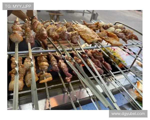 拜合拉木率队友探访深圳新疆烧烤抓饭店共品家乡味浓情满满 拜合拉木率队友探访深圳新疆烧烤抓饭店共品家乡味浓情满满