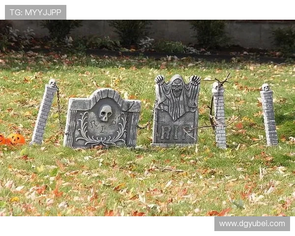 B费全家万圣节化身死神天团暗黑造型惊艳全场 B费全家万圣节化身死神天团暗黑造型惊艳全场